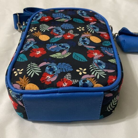 DISNEY STITCH Bioworld Crossbody Bag NWOT - Picture 6 of 7